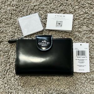 Coach Medium Corner Zip Wallet in leather